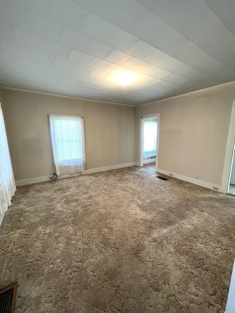 32 Myrtle Street Hillsborough NH 03244