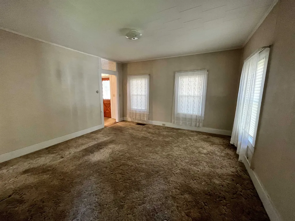 32 Myrtle Street Hillsborough NH 03244