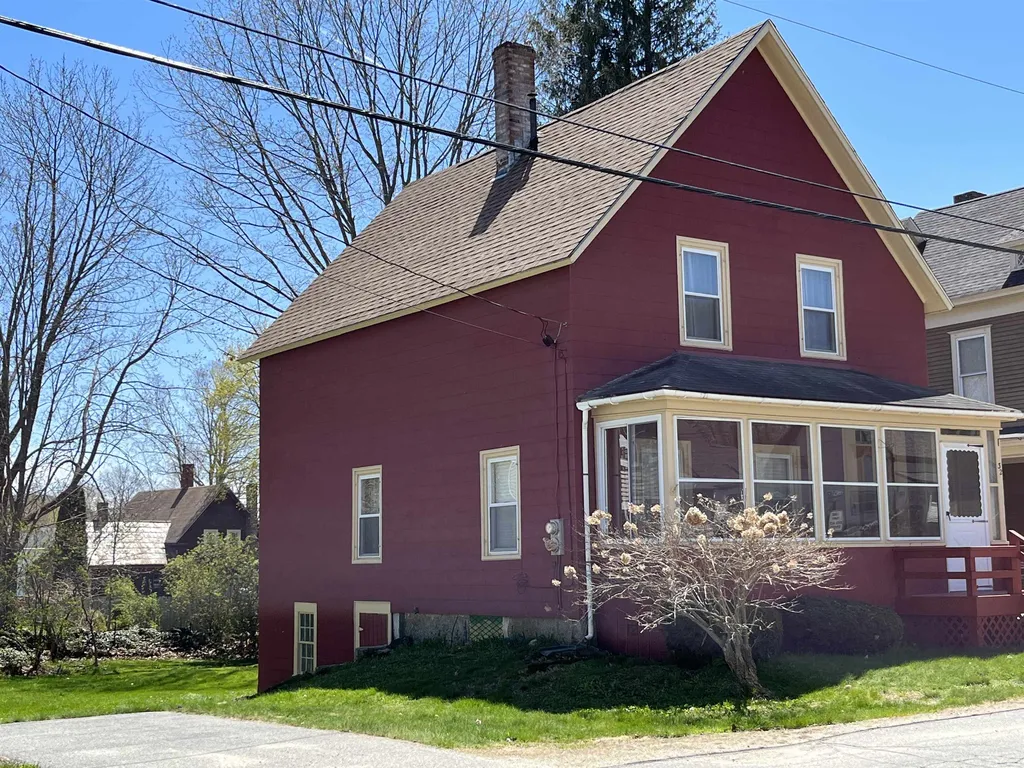 32 Myrtle Street Hillsborough NH 03244