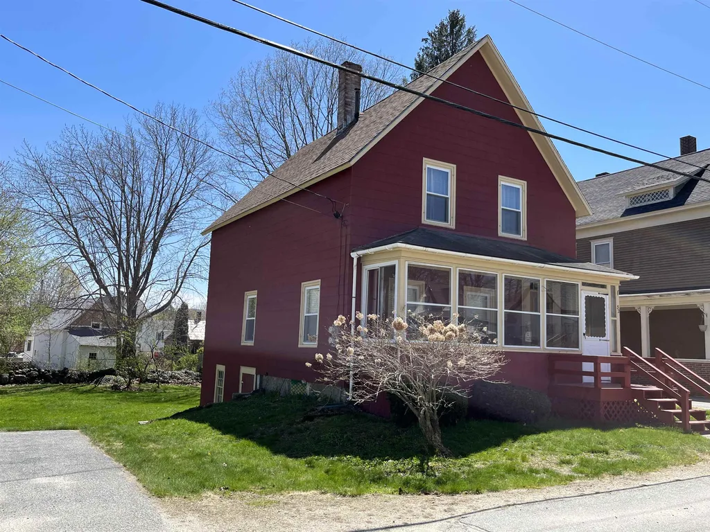 32 Myrtle Street Hillsborough NH 03244