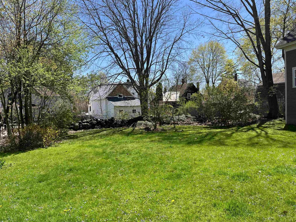 32 Myrtle Street Hillsborough NH 03244