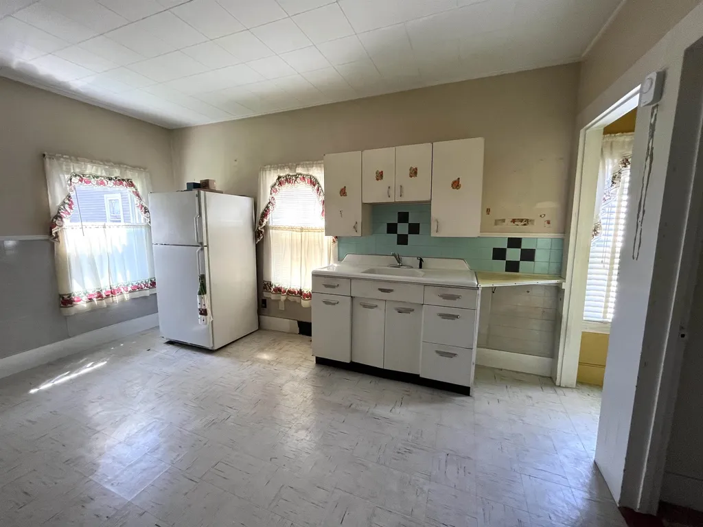 32 Myrtle Street Hillsborough NH 03244