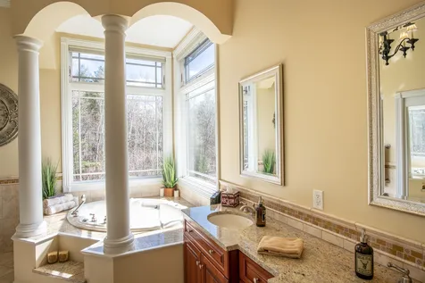 33 Linden Road Hampton Falls NH 03844