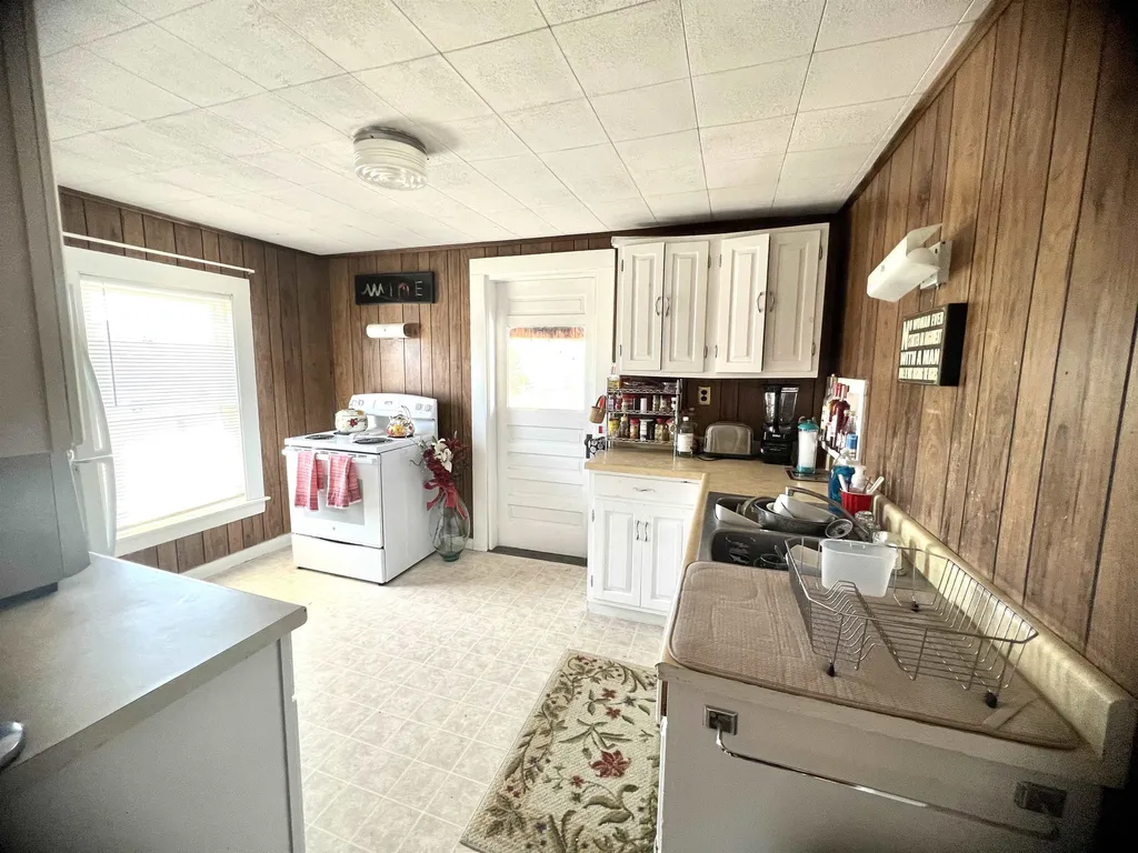 20 Washington Street Conway NH 03818
