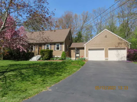 5 Concord Way Rochester NH 03867
