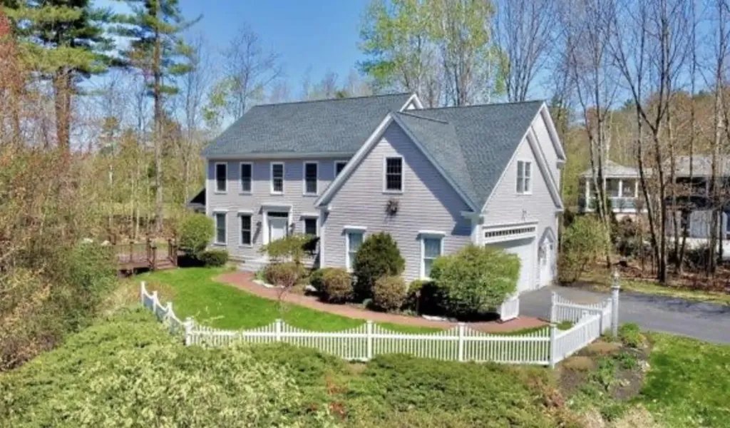 66 Oakmont Drive Concord NH 03301