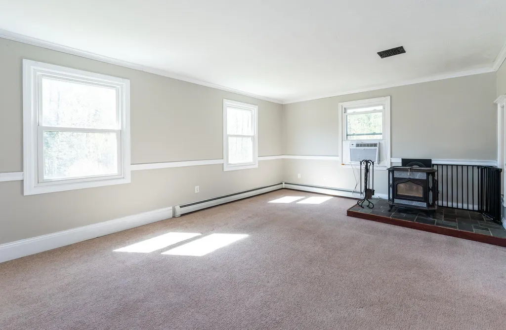 43 Holly View Drive New Ipswich NH 03071