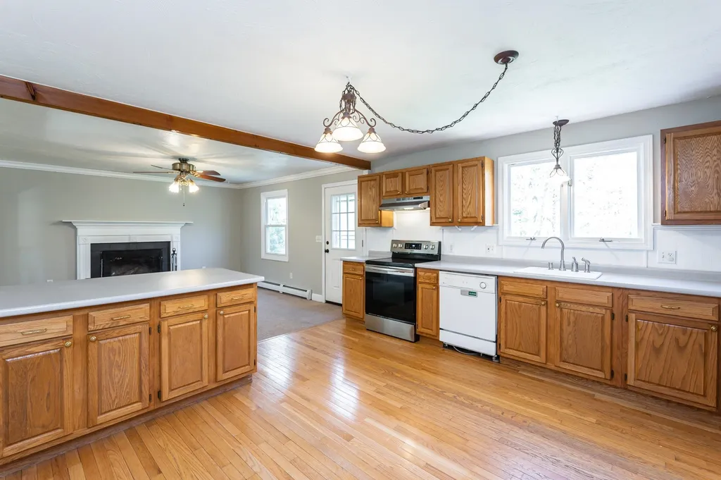 43 Holly View Drive New Ipswich NH 03071