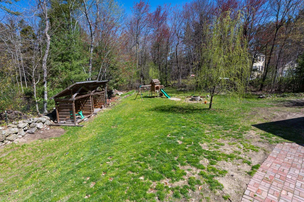 43 Holly View Drive New Ipswich NH 03071