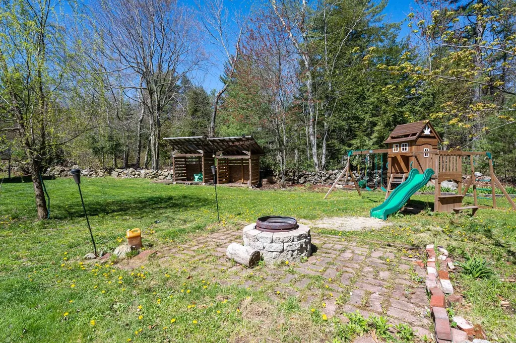 43 Holly View Drive New Ipswich NH 03071