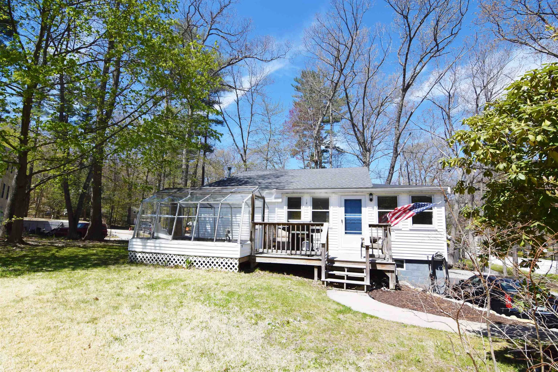 124 Shore Drive Salem NH 03079