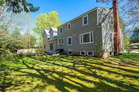 11 Robin Lane Exeter NH 03833
