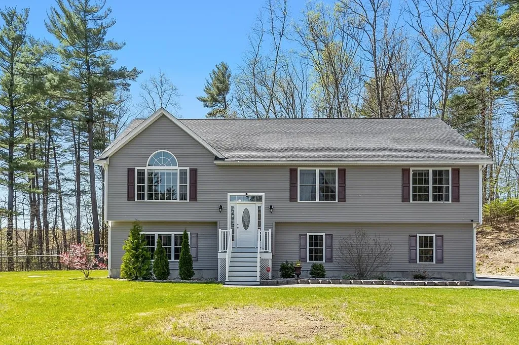 16 Johnson Street Windham NH 03087