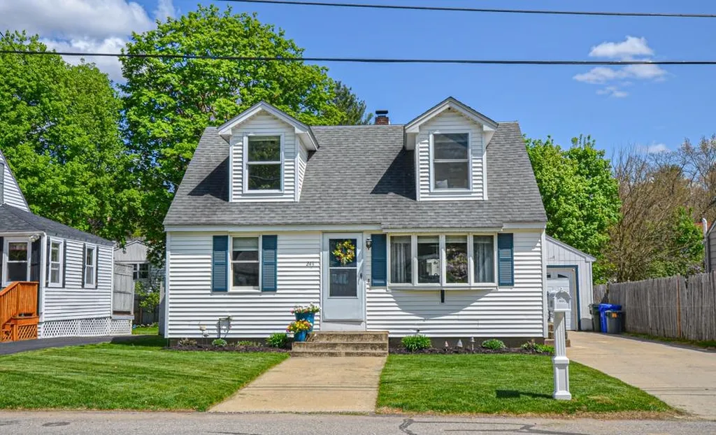 243 Elgin Avenue Manchester NH 03104