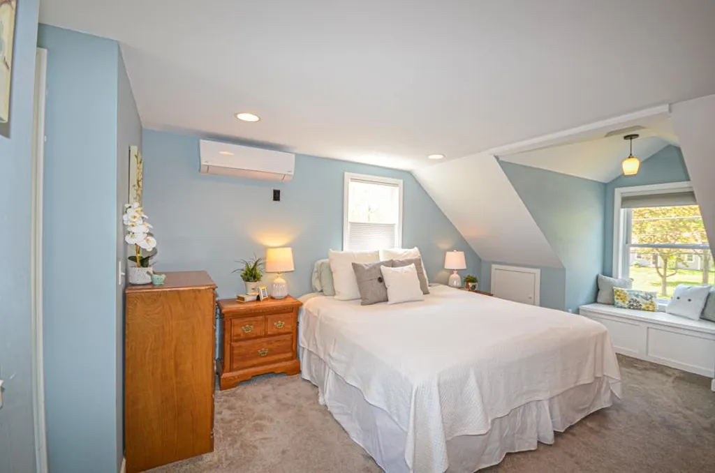 243 Elgin Avenue Manchester NH 03104