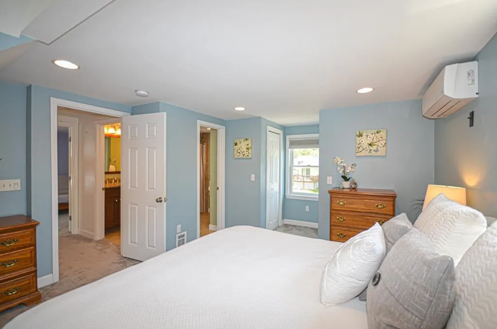 243 Elgin Avenue Manchester NH 03104