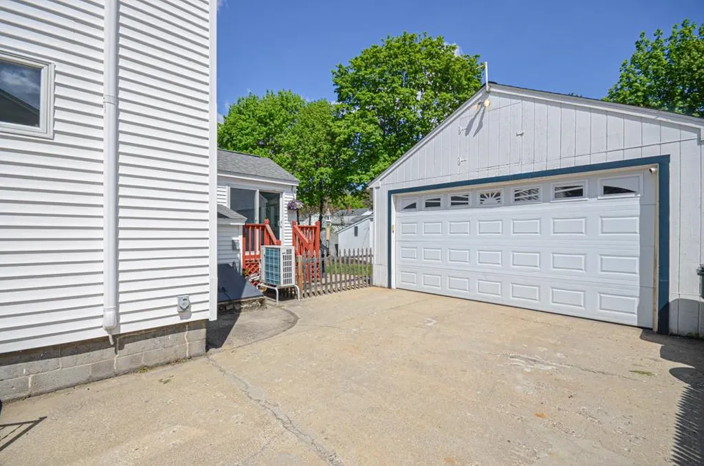 243 Elgin Avenue Manchester NH 03104