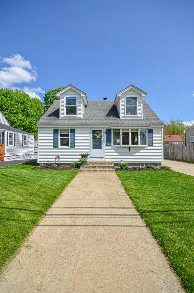 243 Elgin Avenue Manchester NH 03104