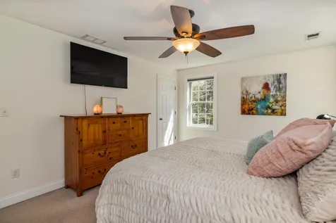 11 Rinny Lane Exeter NH 03833