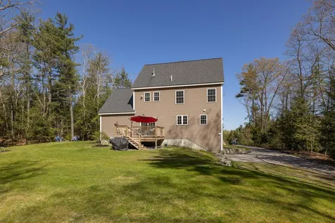 11 Rinny Lane Exeter NH 03833