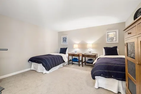 15 Strafford Lane Bedford NH 03110