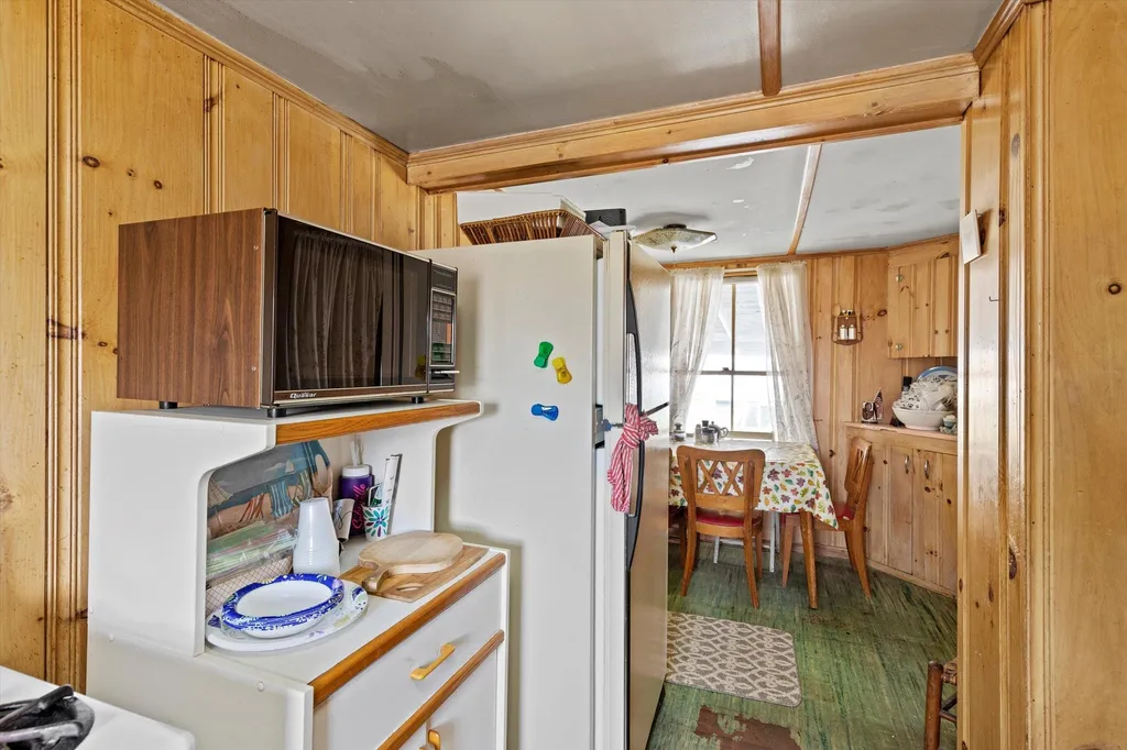 51 Brown Avenue Hampton NH 03842