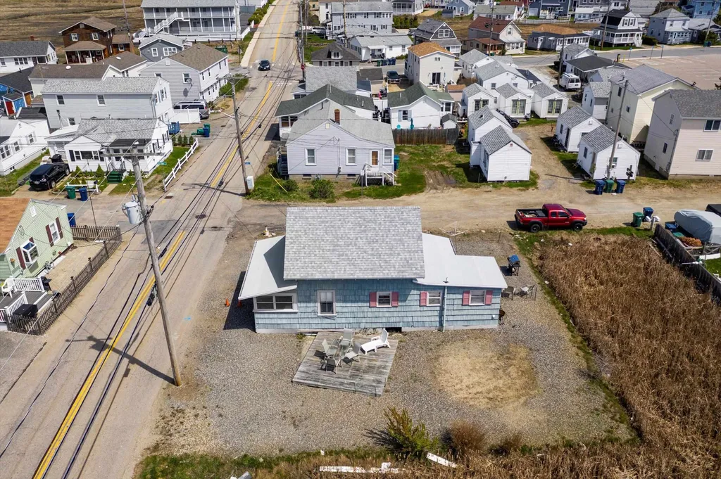 51 Brown Avenue Hampton NH 03842