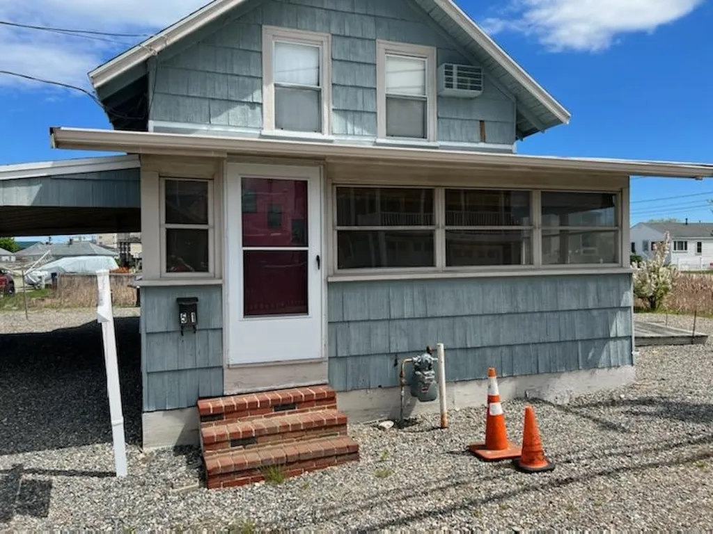 51 Brown Avenue Hampton NH 03842