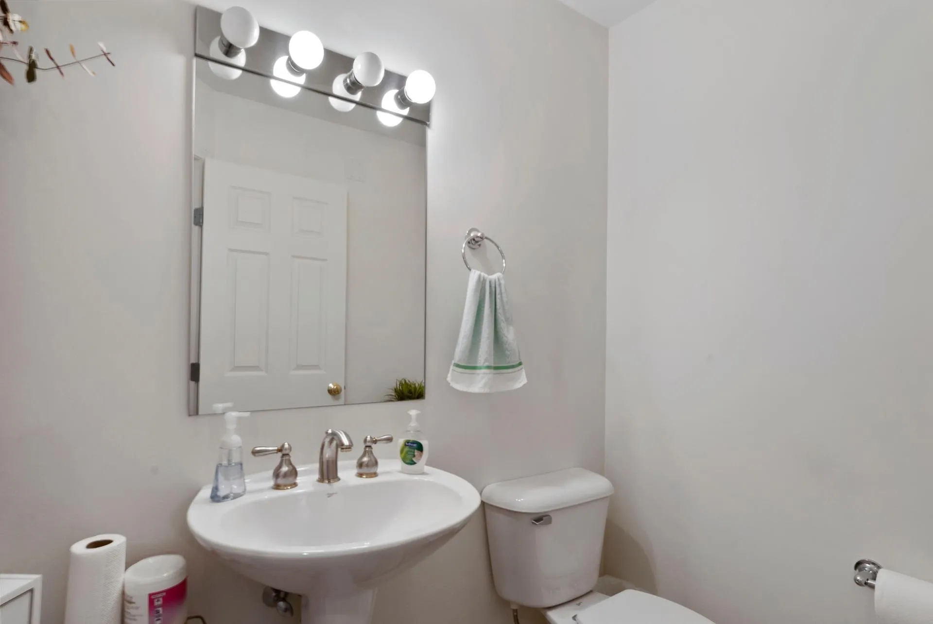 6 Apple Blossom Drive Lebanon NH 03784