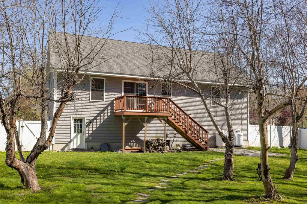 7a Crawford Avenue Exeter NH 03833