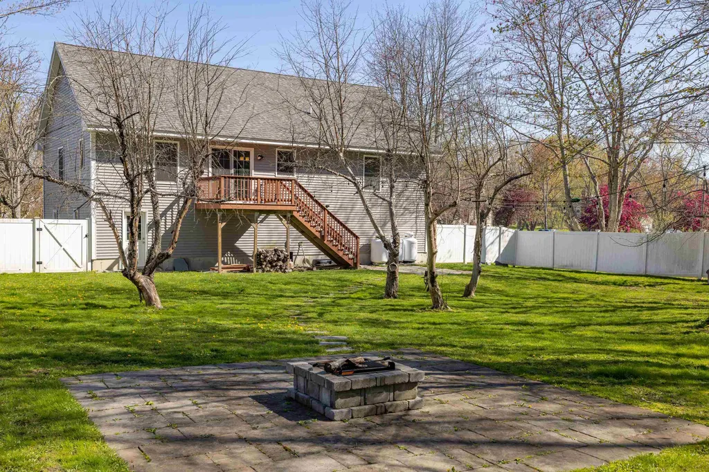 7a Crawford Avenue Exeter NH 03833
