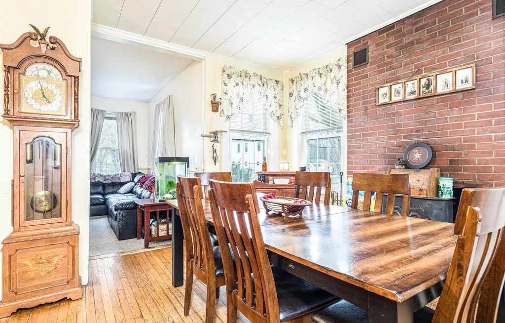 121-123 Norton Street South Berwick ME 03908-1119
