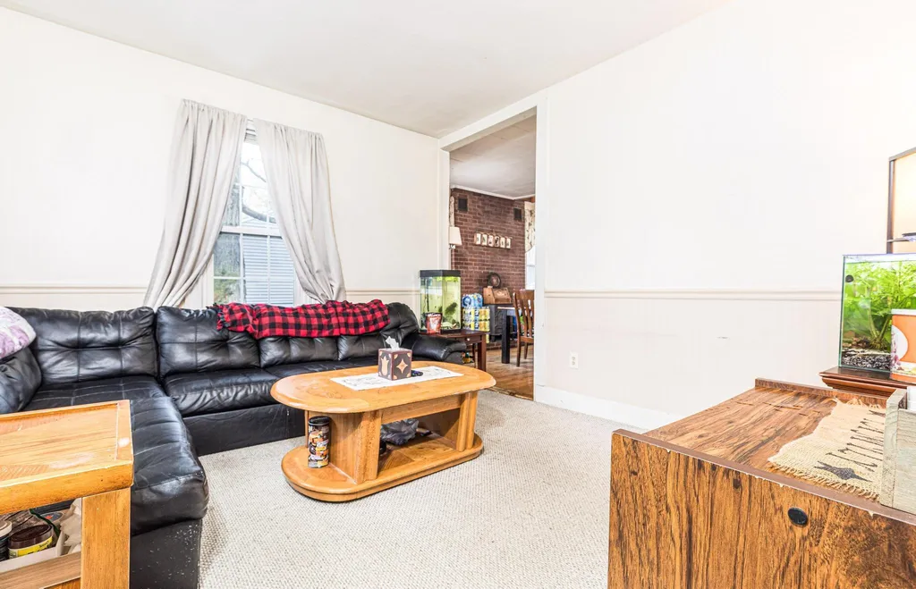 121-123 Norton Street South Berwick ME 03908-1119