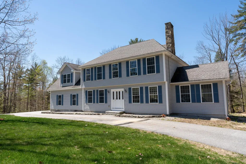 30 Calef Drive Alton NH 03809