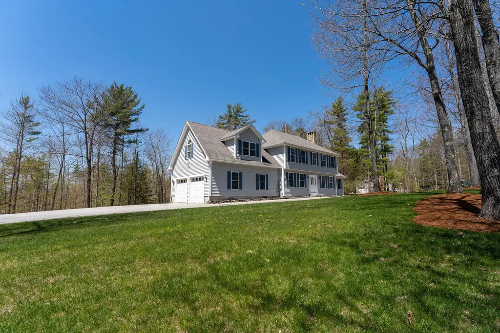 30 Calef Drive Alton NH 03809