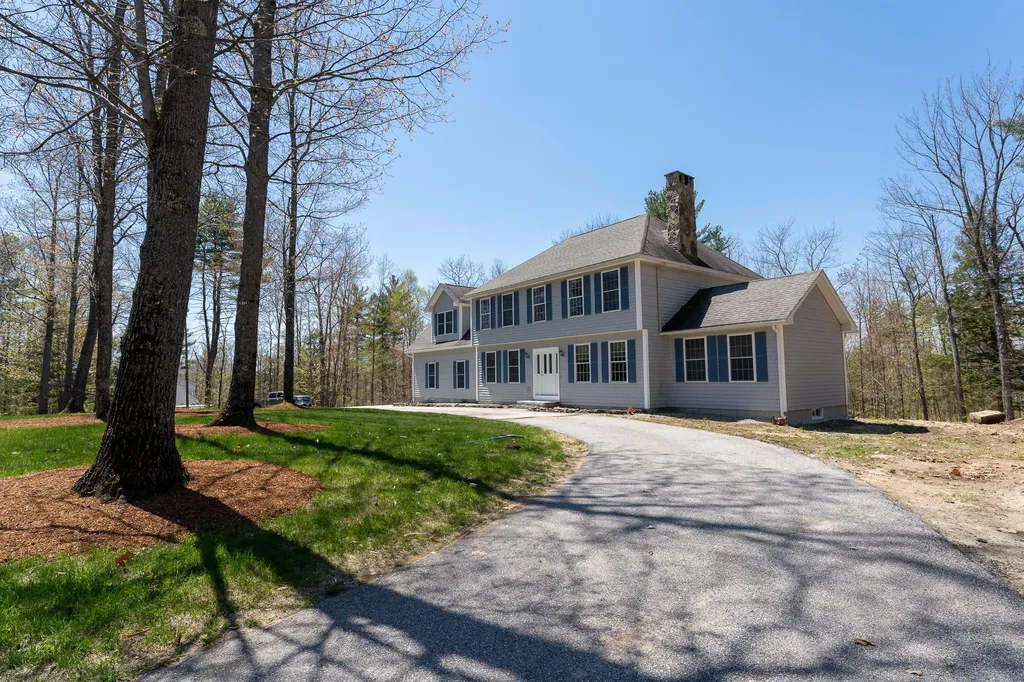 30 Calef Drive Alton NH 03809