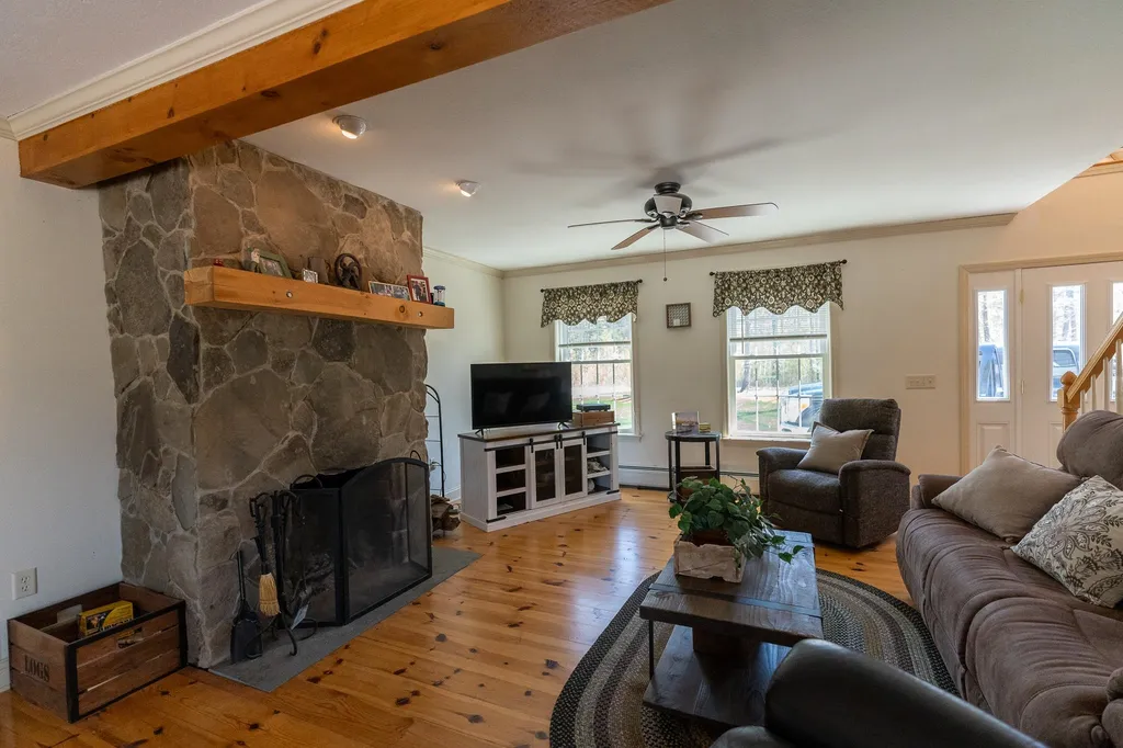 30 Calef Drive Alton NH 03809