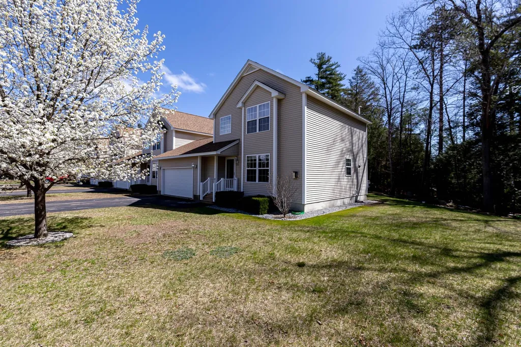 44 Cheney Lane Danville NH 03819