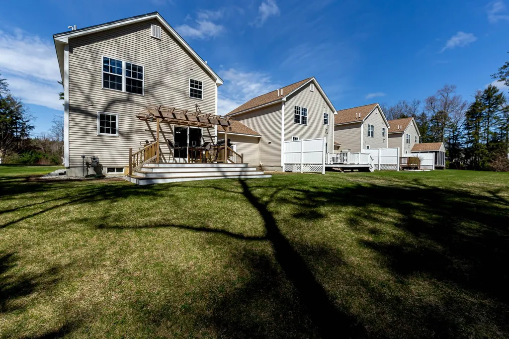 44 Cheney Lane Danville NH 03819