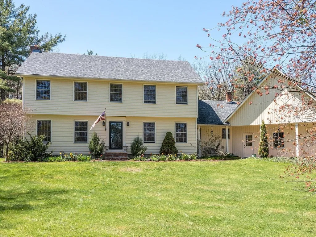 498 Governors Lane Shelburne VT 05482