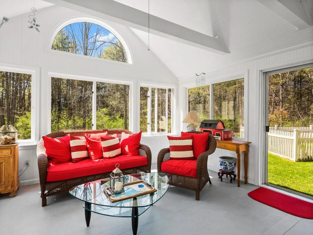 498 Governors Lane Shelburne VT 05482