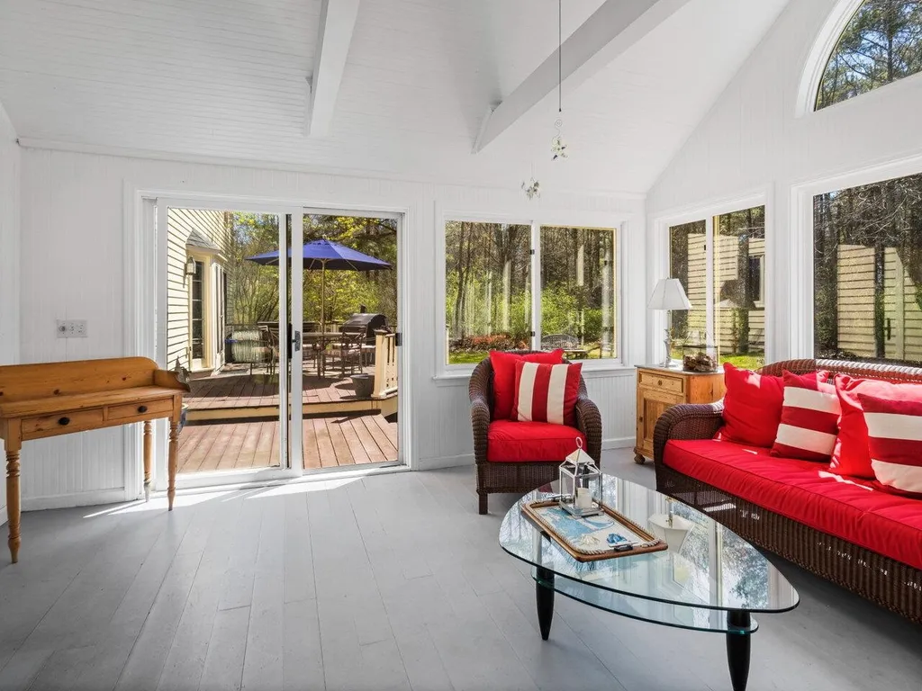 498 Governors Lane Shelburne VT 05482