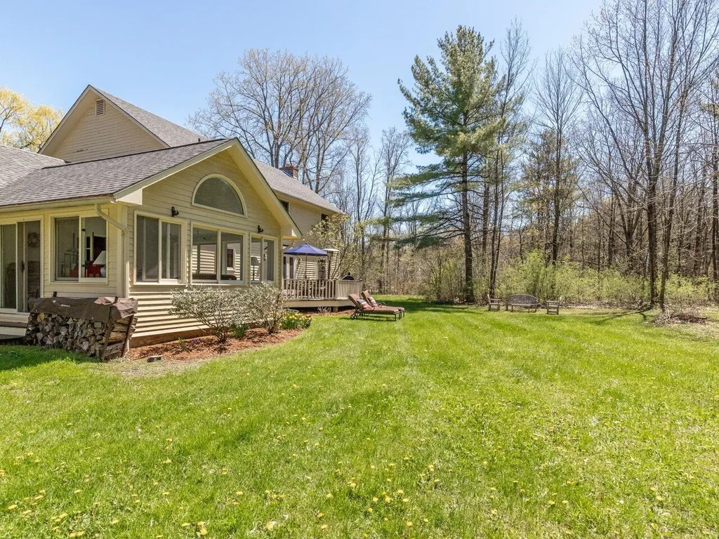 498 Governors Lane Shelburne VT 05482