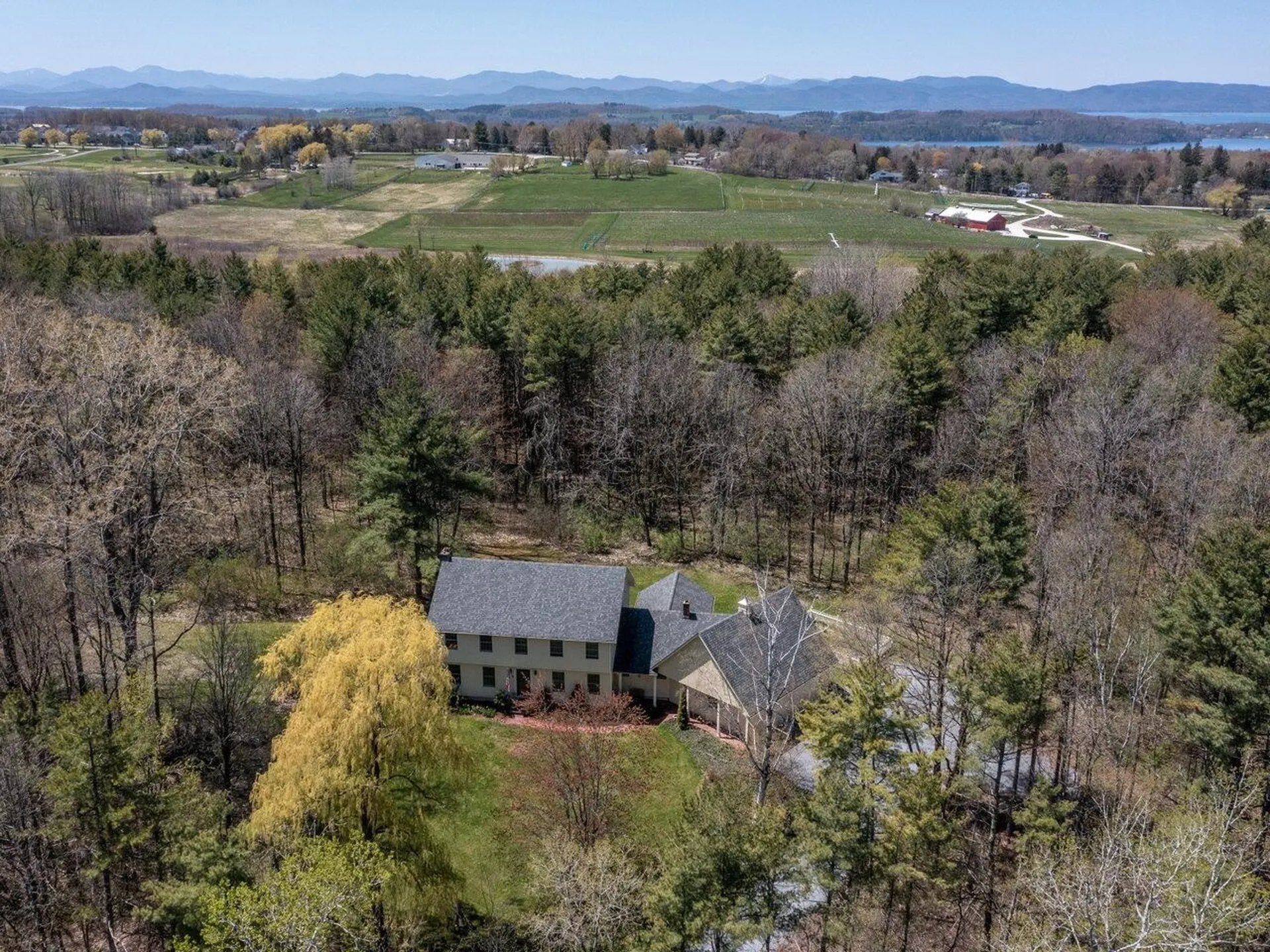 498 Governors Lane Shelburne VT 05482