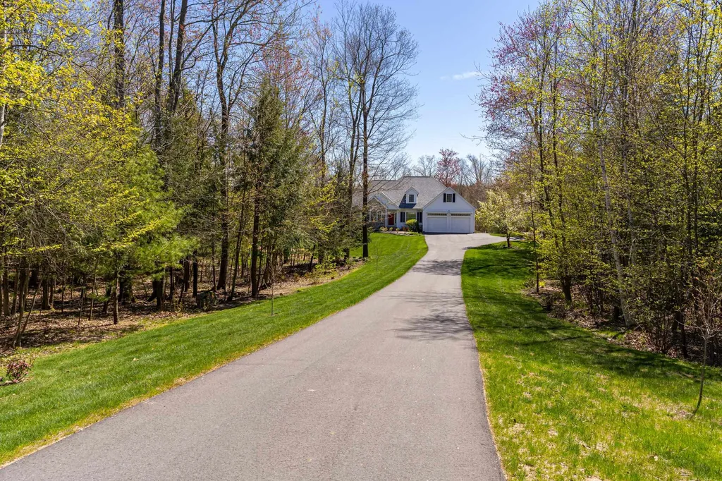 12 Homestead Lane Brentwood NH 03833