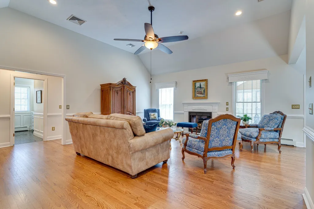 12 Homestead Lane Brentwood NH 03833
