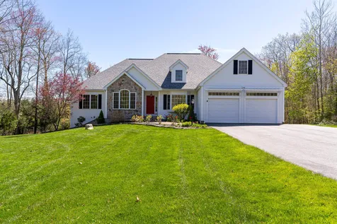 12 Homestead Lane Brentwood NH 03833