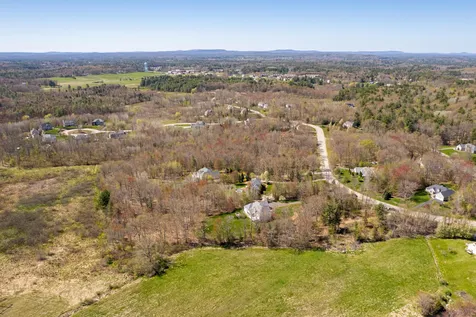 12 Homestead Lane Brentwood NH 03833