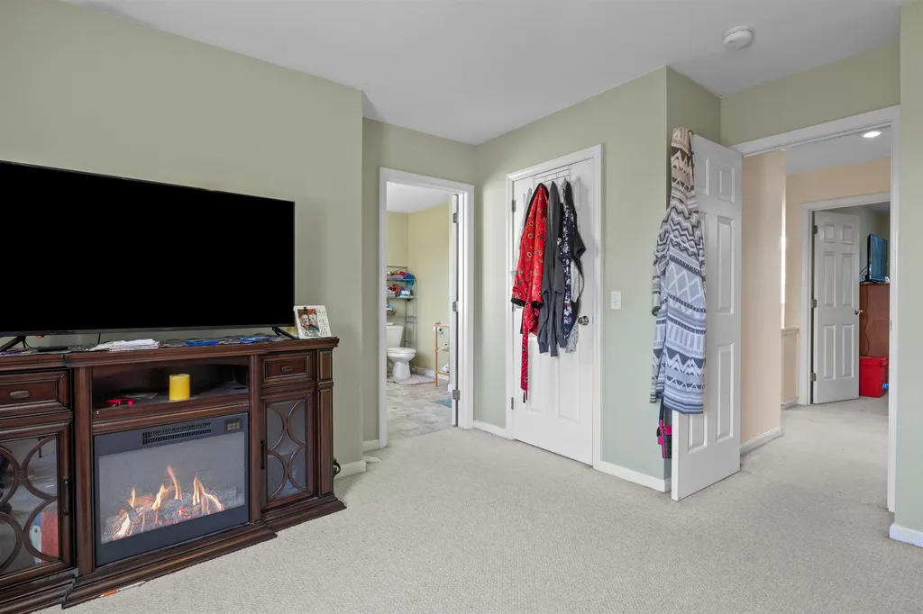 19 Cardinal Lane Essex VT 05452