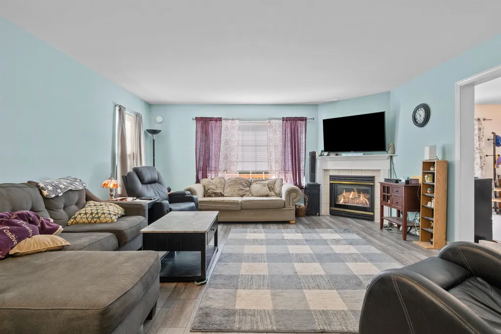 19 Cardinal Lane Essex VT 05452